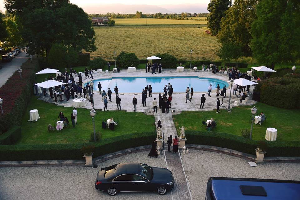 Matrimonio in piscina