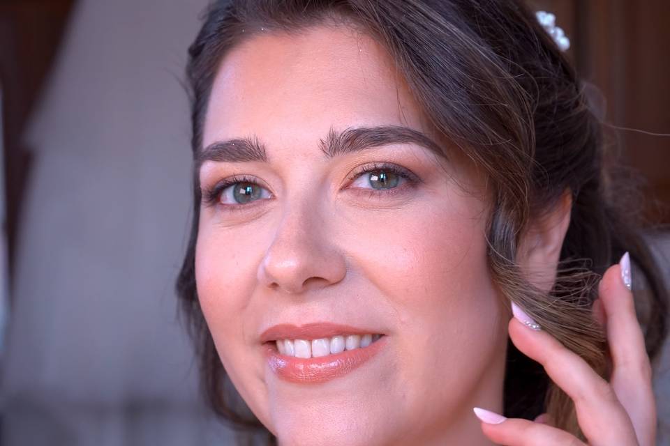 Soft bridal glam