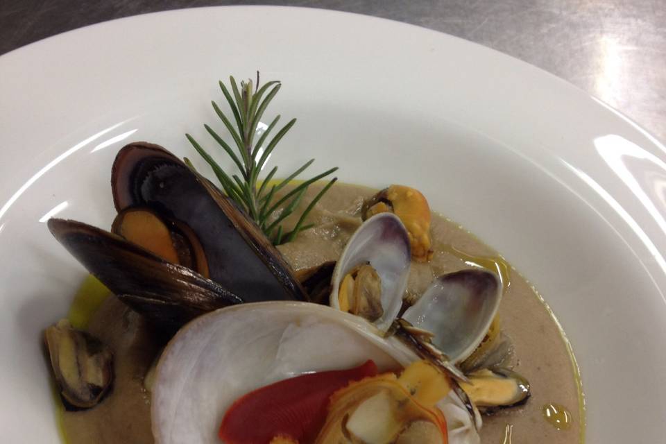 Vellutata con frutti di mare