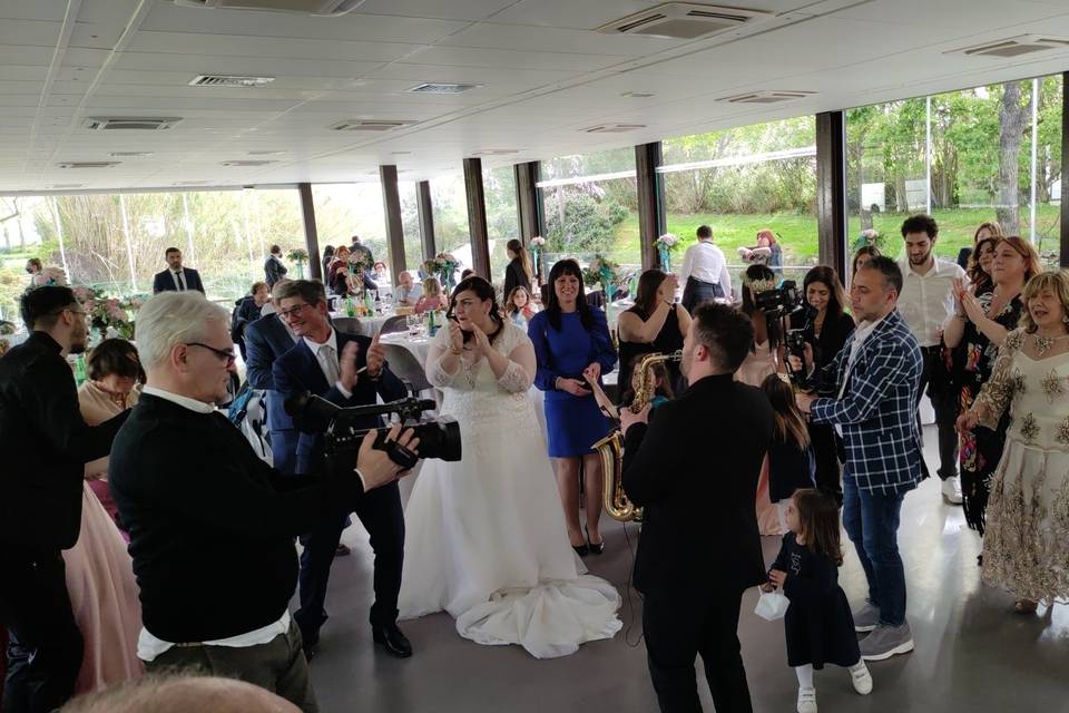 Le Trabe-Dancing Moment