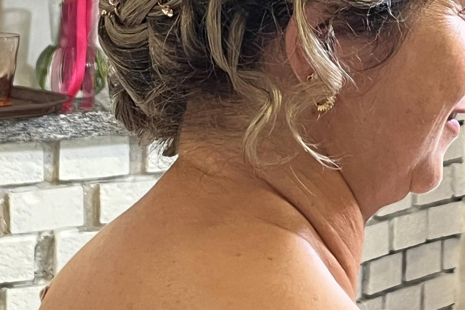 Pamela  hair