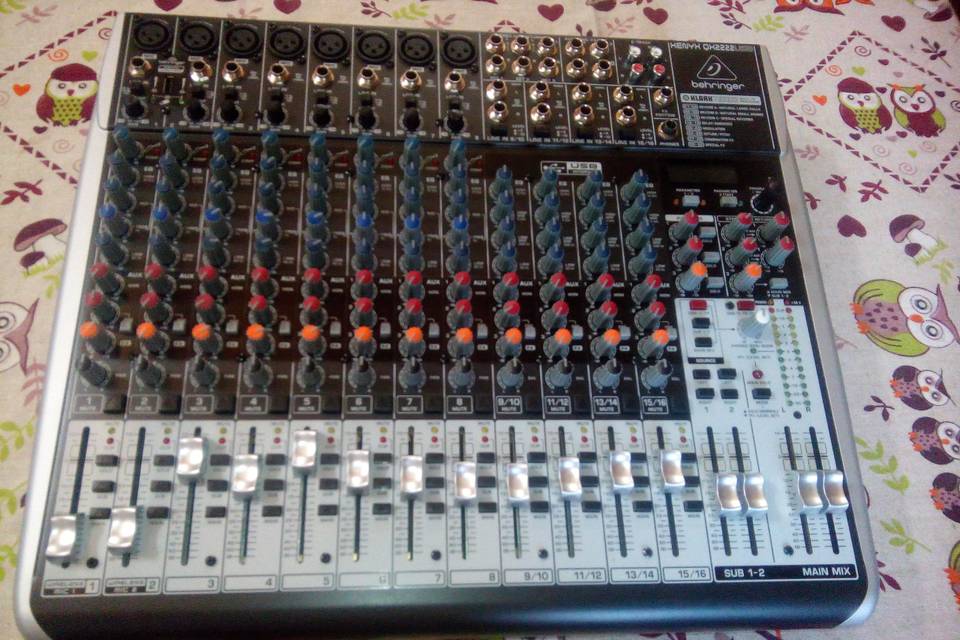 Mixer 24 canali  Beheringer