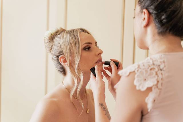 Make-Up