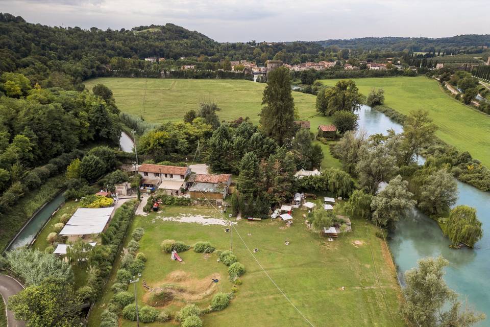 Parco in riva al fiume