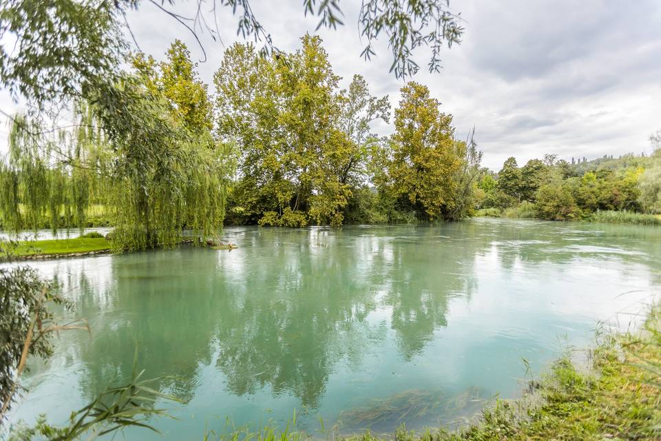 Parco in riva al fiume