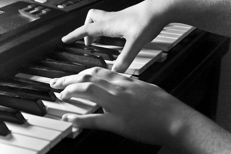 Piano_hands