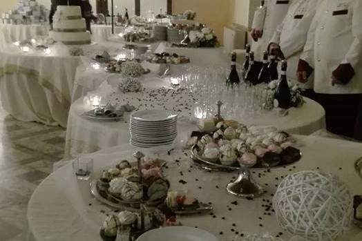 Buffet di frutta e dolci