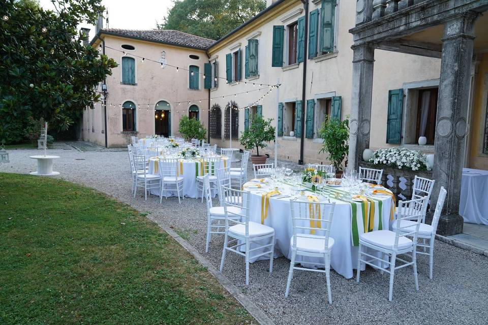 Pranzo all' aperto