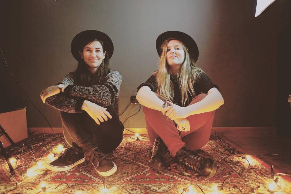 CapGirls / Acoustic Female Duo