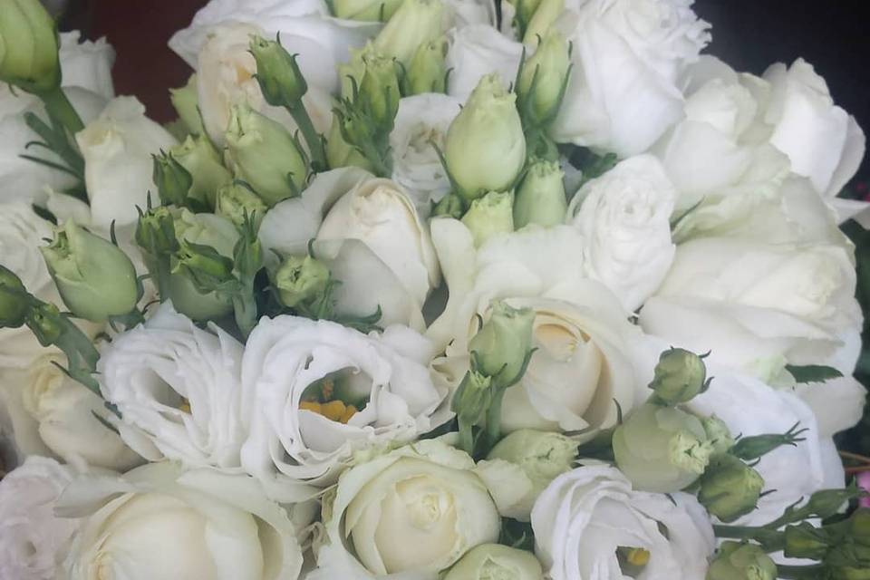 White bouquet