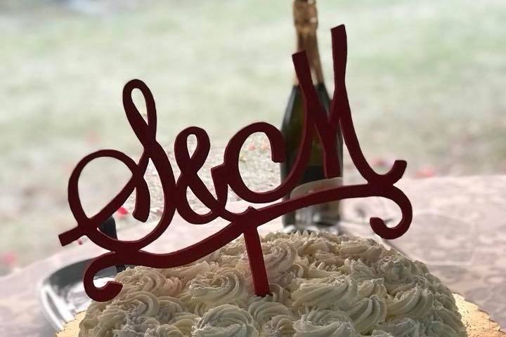 Cake topper