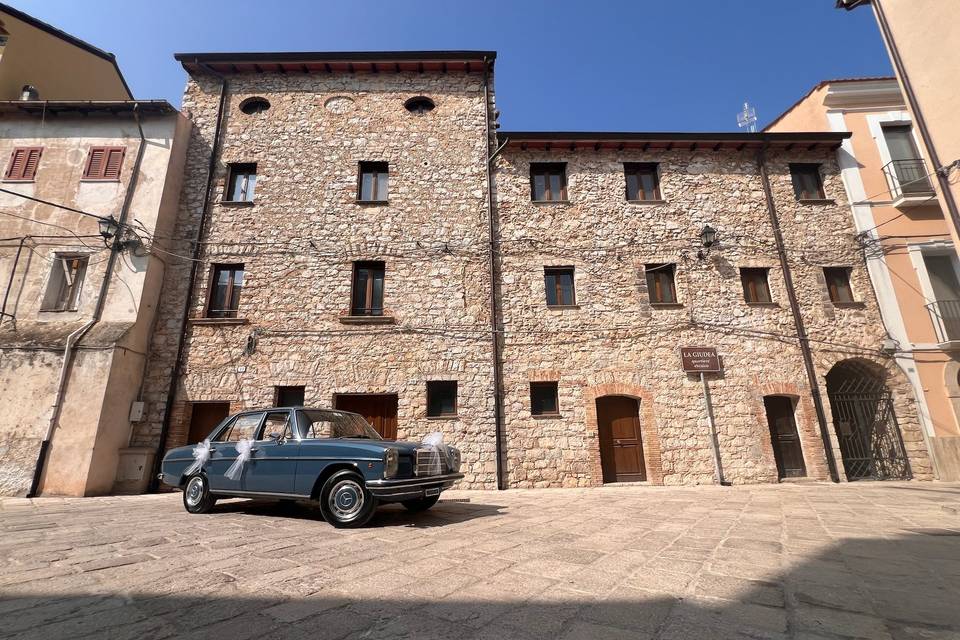 Mercedes W115