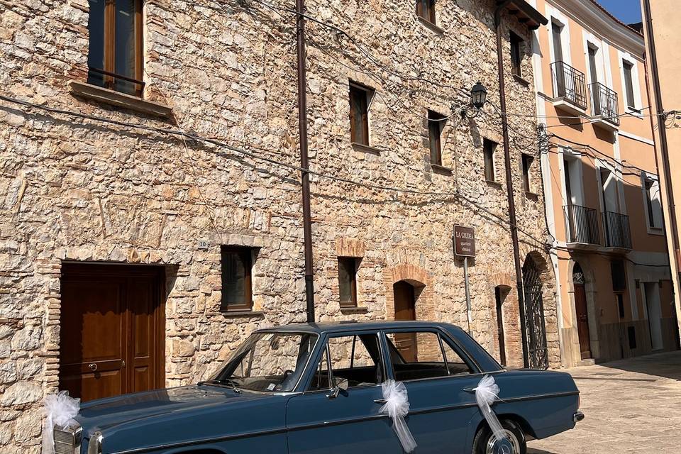 Mercedes W115