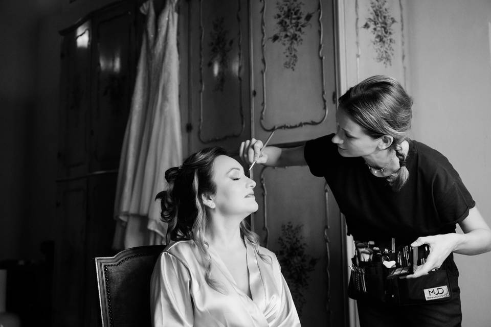 Bridal make-up service