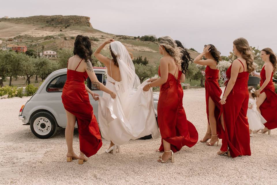 Damigelle in rosso
