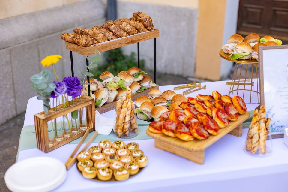 esposizione piatti buffet