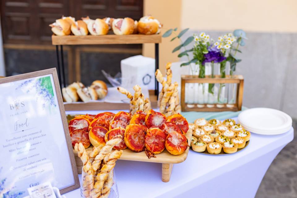 tavolo buffet antipasti