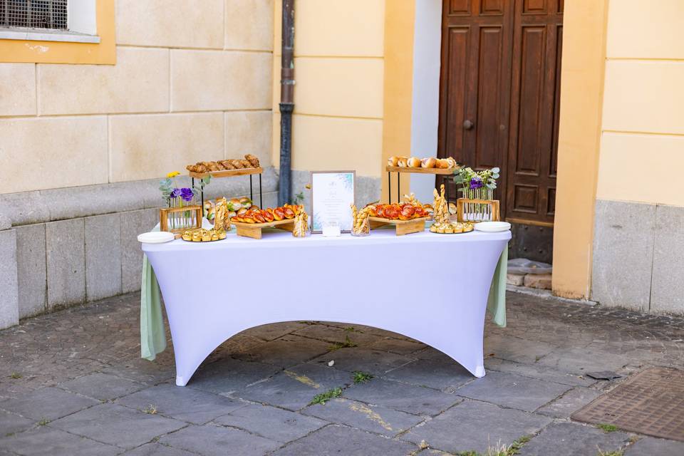 tavolo buffet esterno