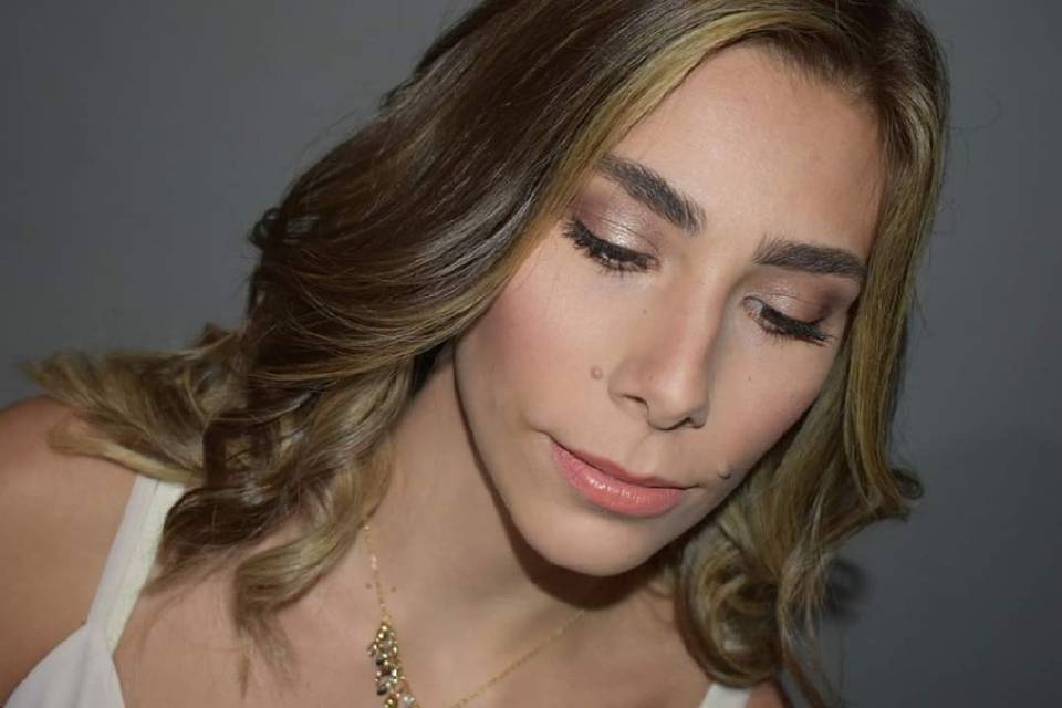 Nude make up