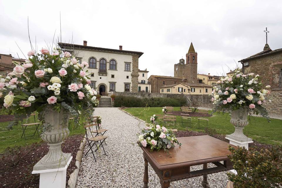 Sunflower Tuscan Wedding Planner