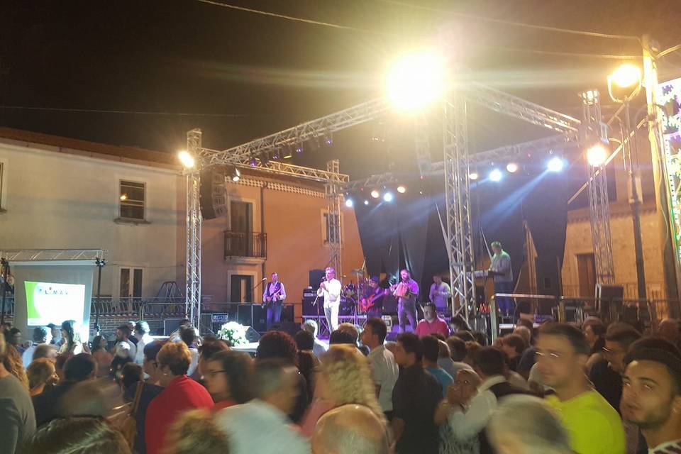 Tonuccio B Folk Band