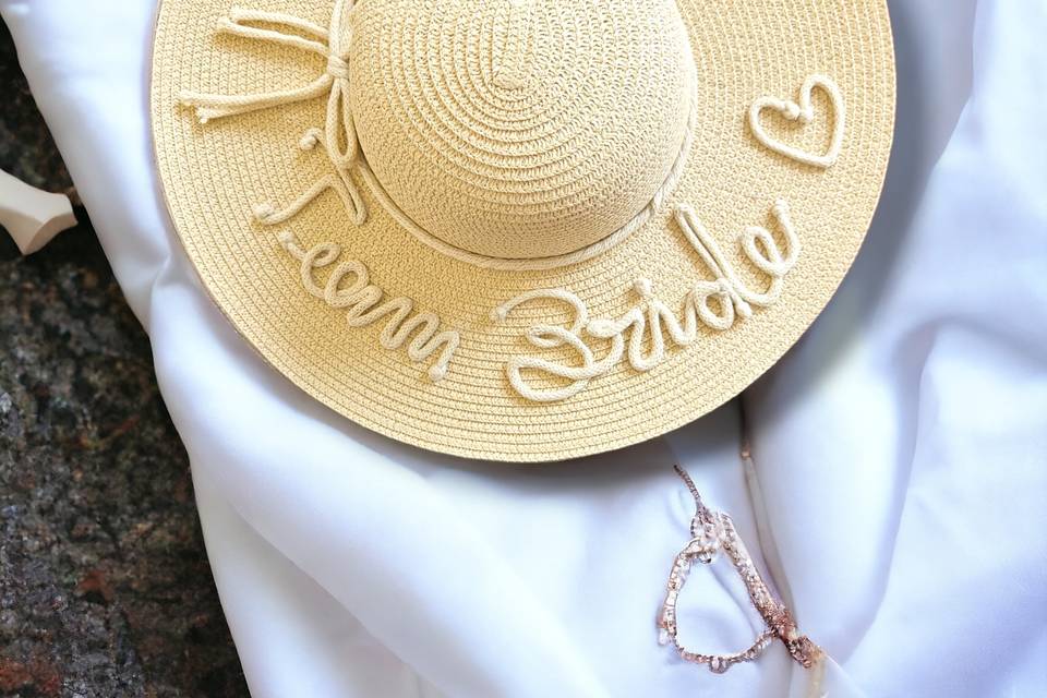 Cappello team bride