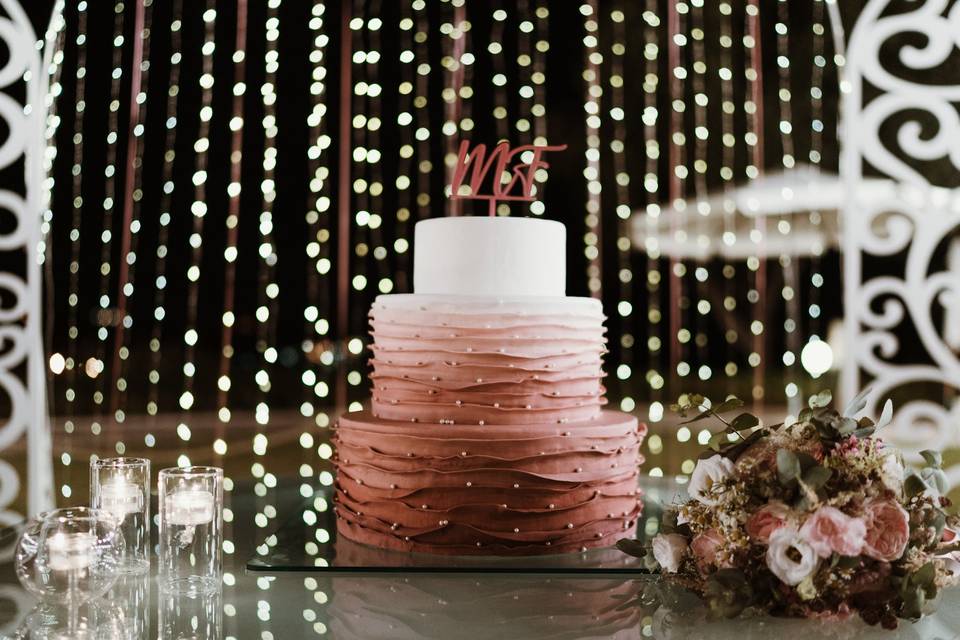 Torta con cake topper