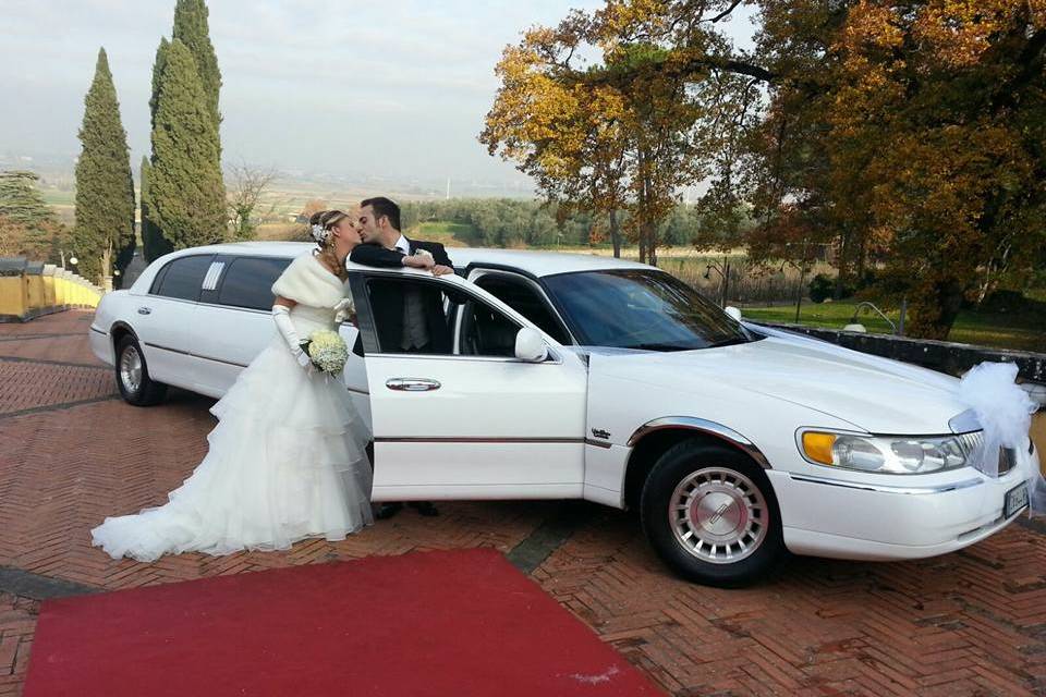 Limousine matrimonio prato