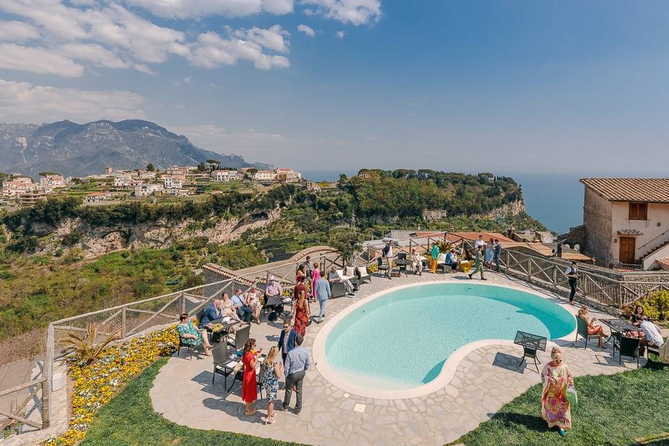 Aperitivo a bordo piscina