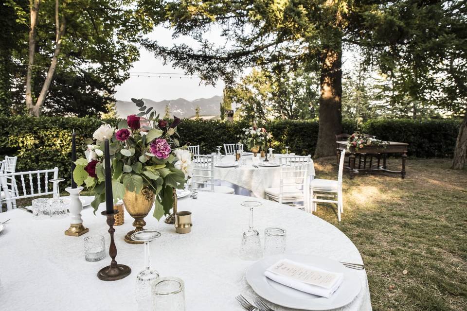 Dettagli di cena in giardino