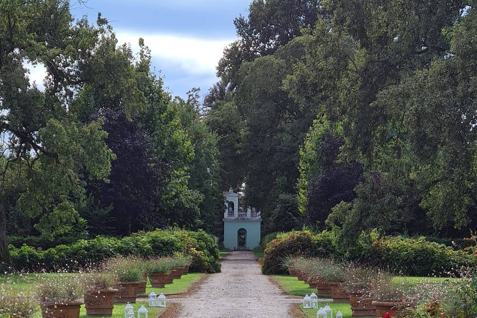 Viale per tempietto