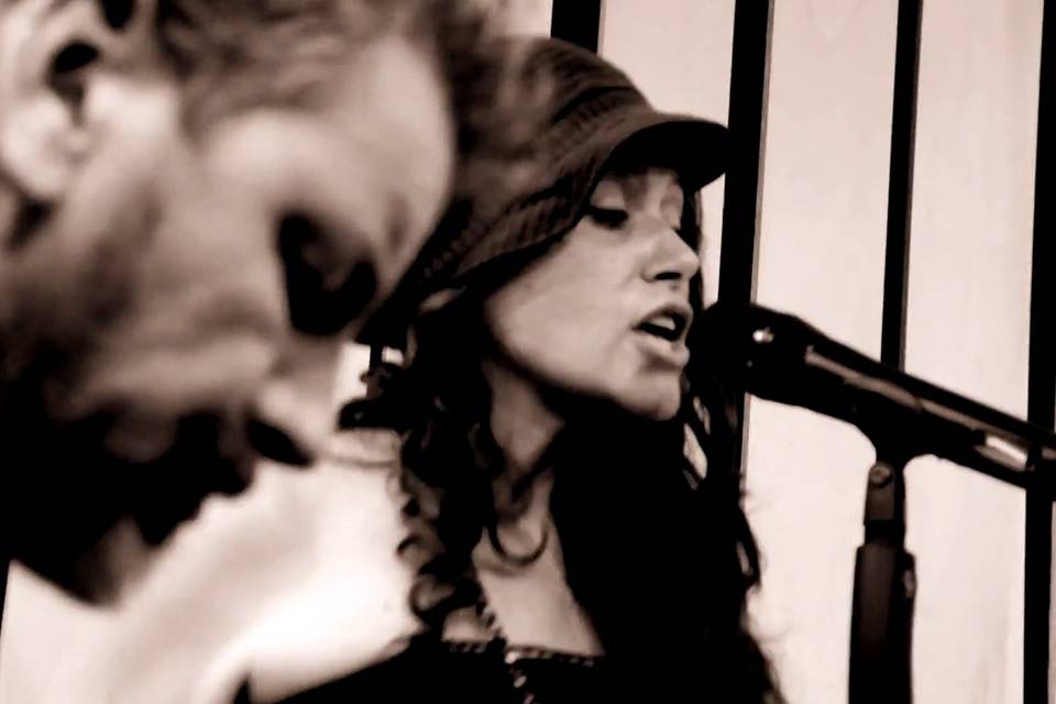 Moody Lu Acoustic Duo