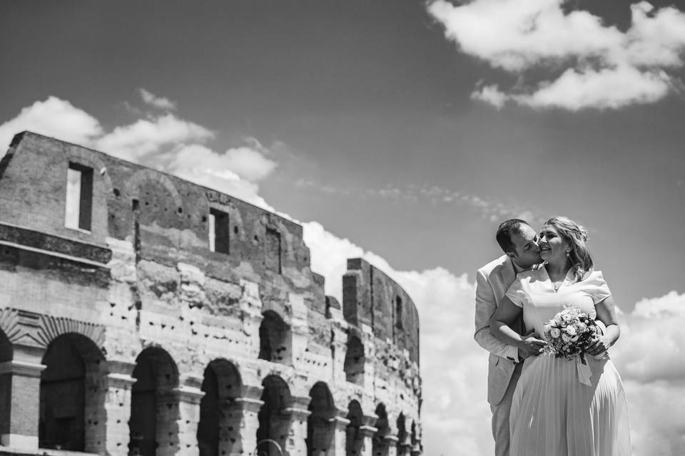 Sposi al Colosseo: Roma
