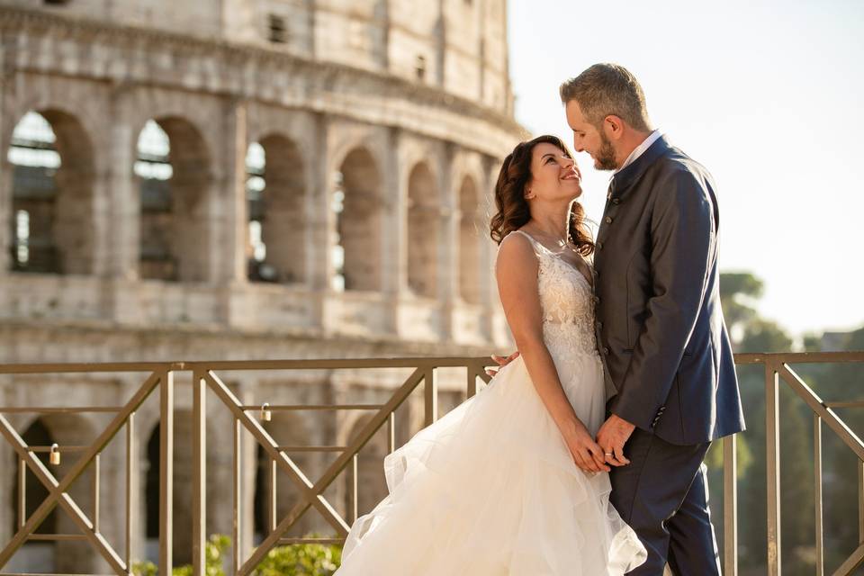 Sposi al Colosseo: Roma