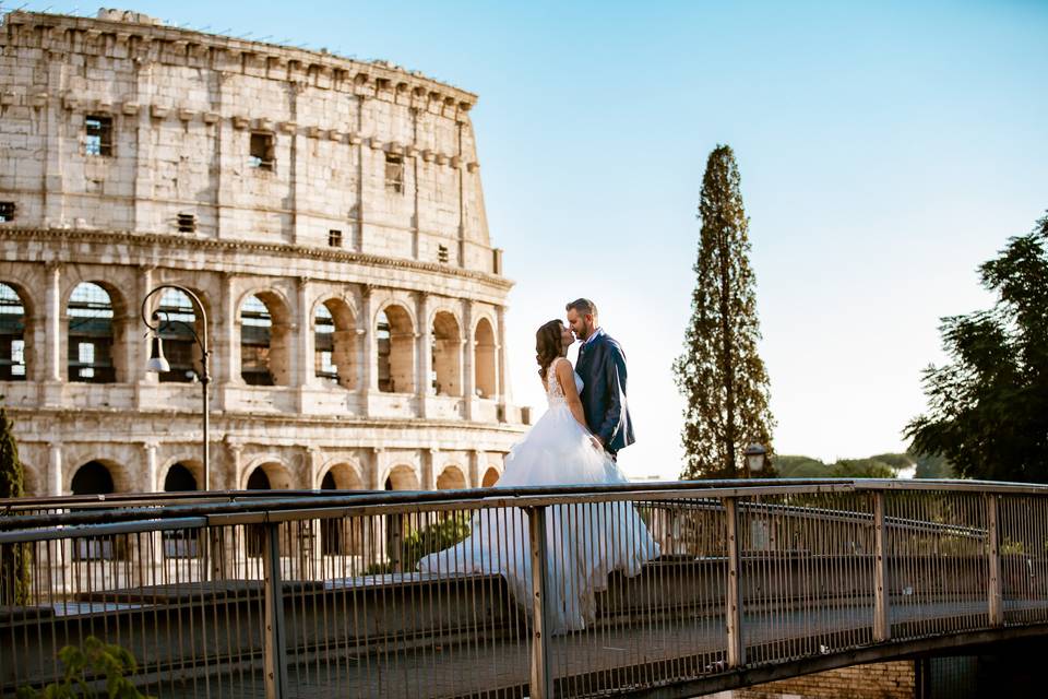 Sposi al Colosseo: Roma