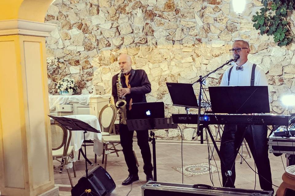 Duo multigenere con Sax