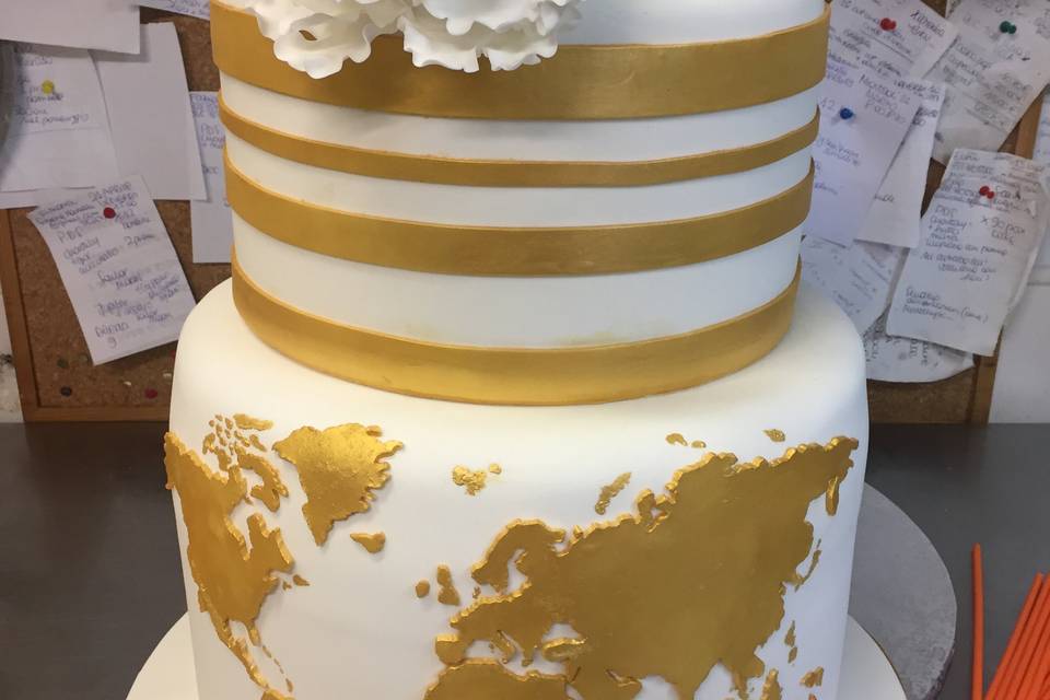 Golden Globe Cake