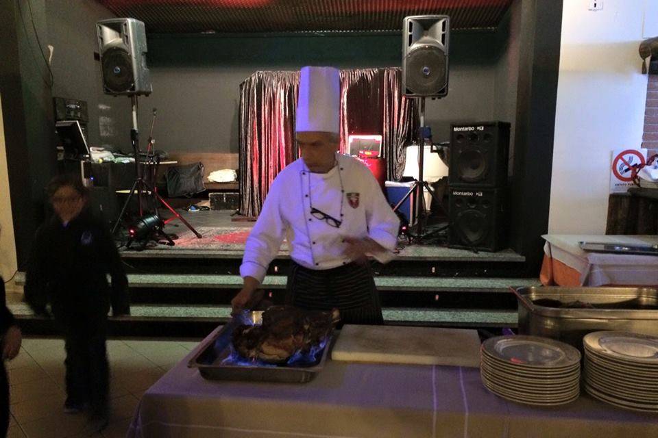 Chef al flambe fronte palco