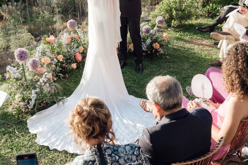 Bride and groom ceremony