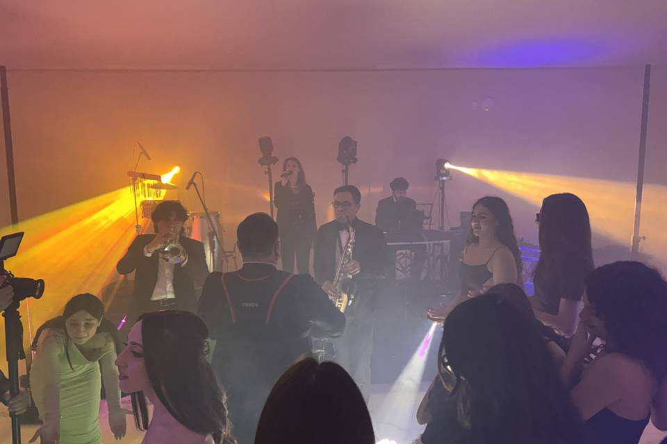 Live band