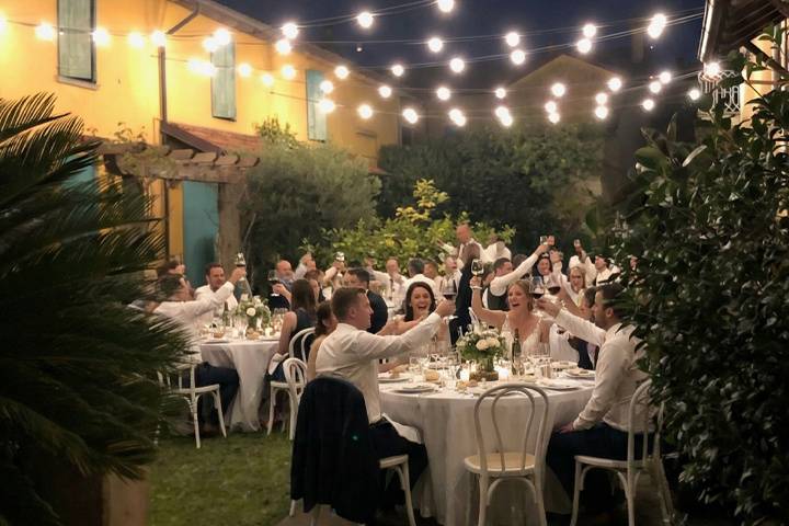 Tavoli in corte