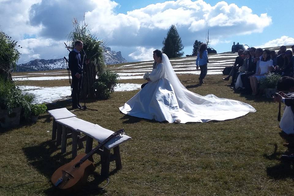 Celebrazione sulle Dolomiti