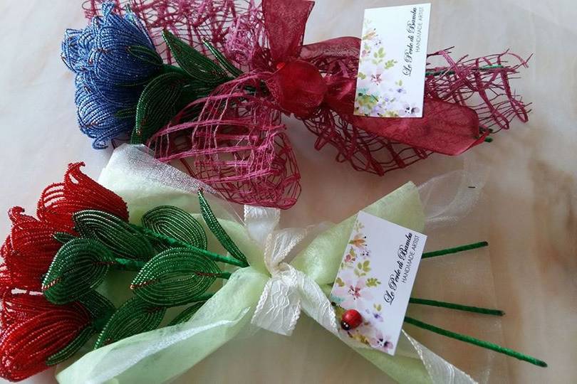 Bouquet di rose rosse e blu