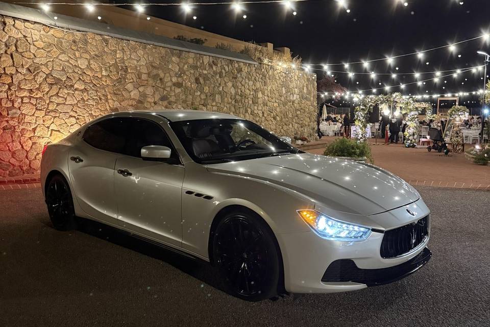 Maserati ghibli bianco perla