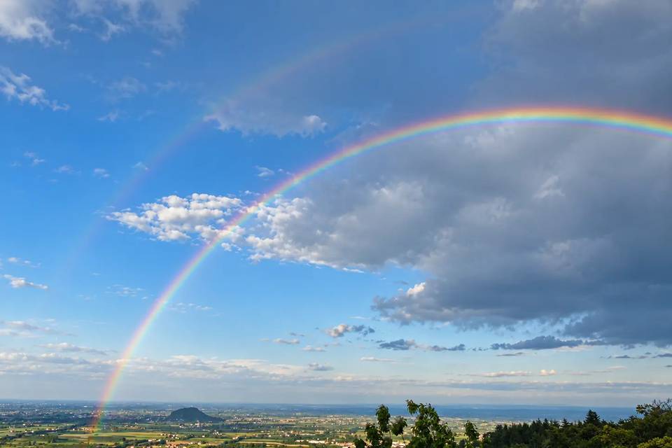 Arcobaleno sulla pianura
