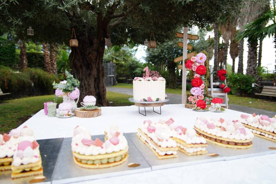 Tavolo torta Tema rose