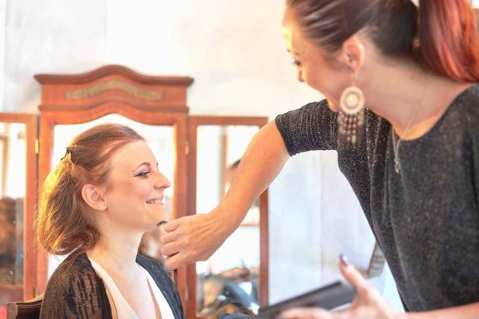 Acconciatura e trucco