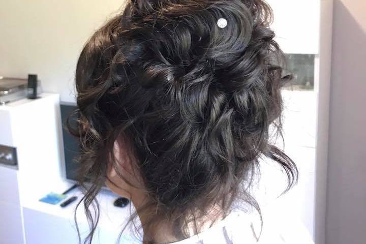 Messy Hair Up