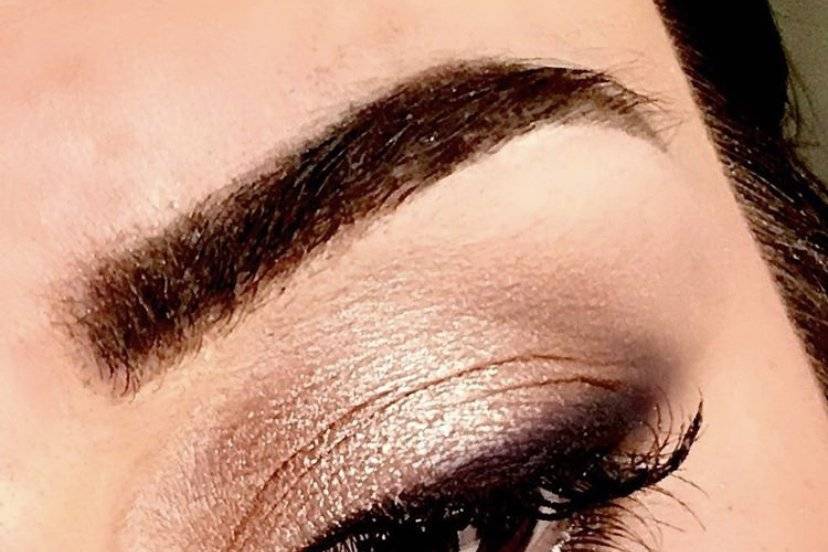 Detailed Makeup