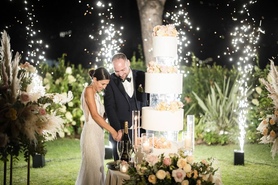 Wedding cake e fontane di luce